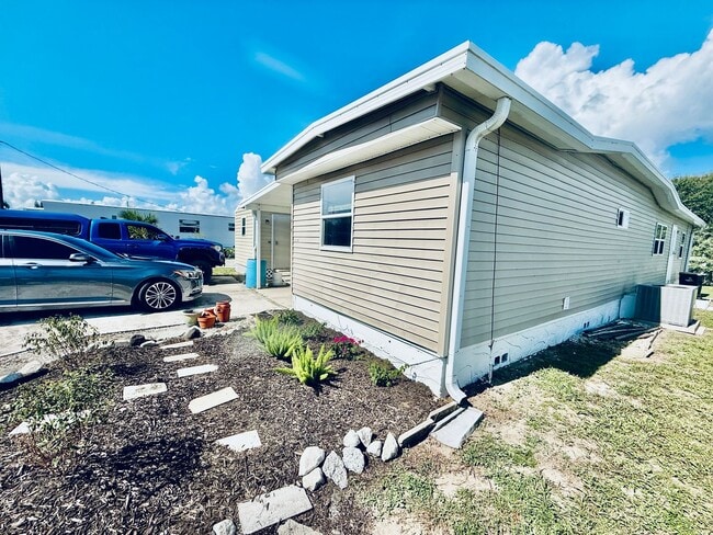 1419 Turkey Creek Dr NE in Palm Bay, FL - Building Photo - Building Photo