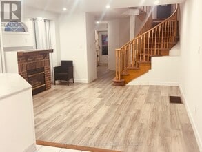 48 Yellow Brick Rd in Brampton, ON - Building Photo - Building Photo