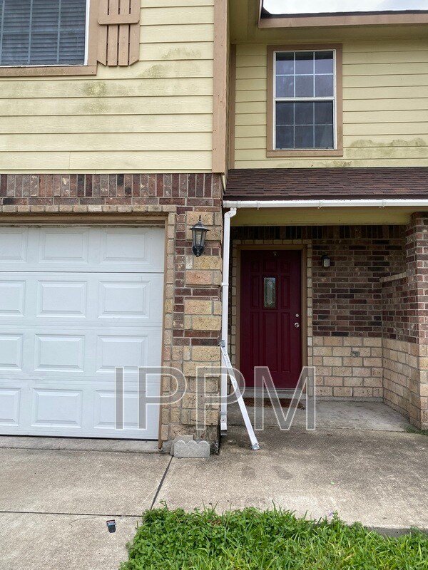 20744 Alta Vista Ct in Harlingen, TX - Building Photo - Building Photo