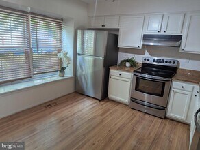 11425 Encore Dr in Silver Spring, MD - Building Photo - Building Photo