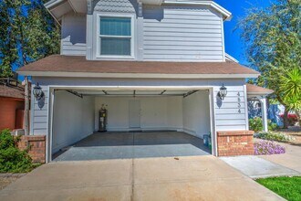 4834 E Hillery Dr in Scottsdale, AZ - Building Photo - Building Photo