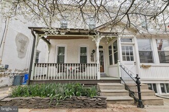 4353 Freeland Ave in Philadelphia, PA - Foto de edificio - Building Photo