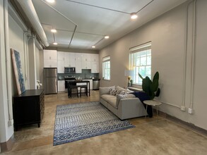 The Marine Residence in Memphis, TN - Building Photo - Building Photo