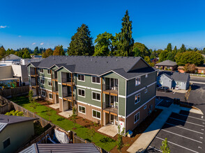 Chemawa Crossing in Keizer, OR - Foto de edificio - Building Photo