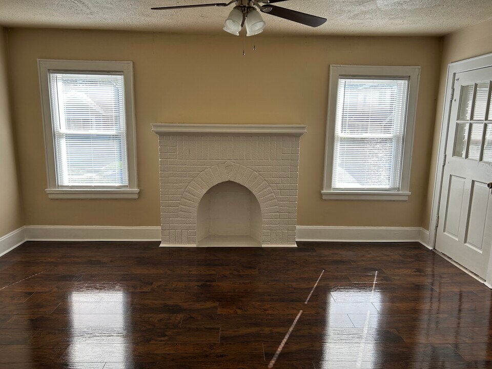 1802 Lawn Ave, Unit 1 in Cincinnati, OH - Foto de edificio