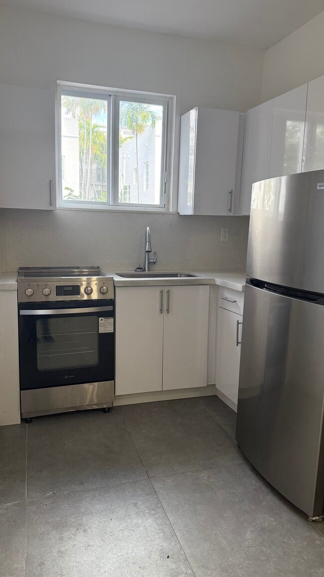 900 Pennsylvania Ave in Miami Beach, FL - Building Photo - Building Photo