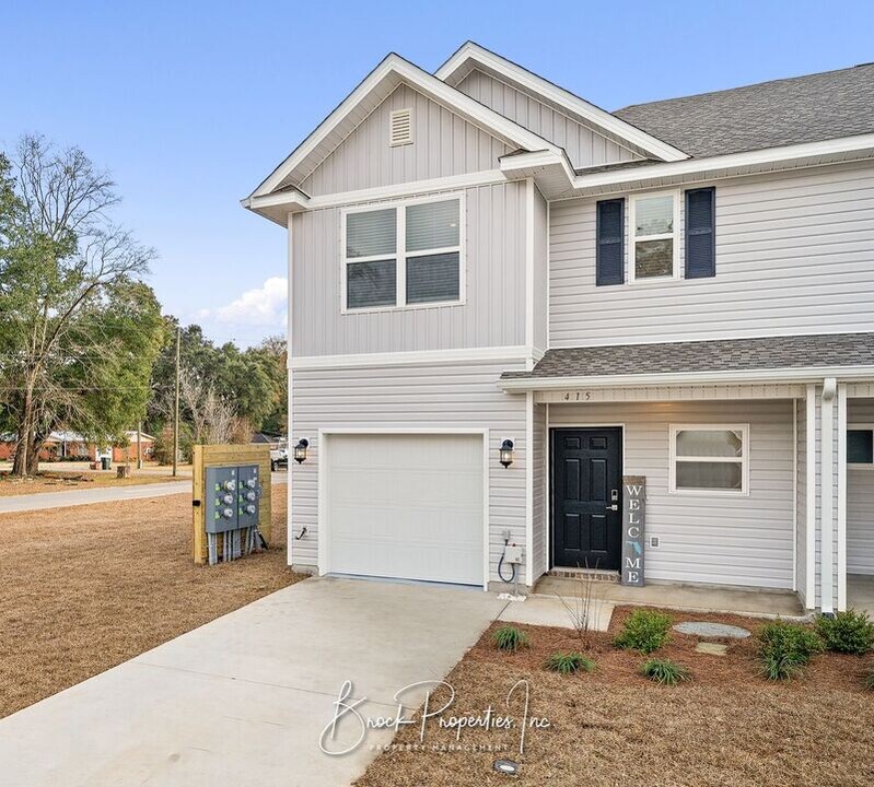 415 Oak Gln Dr in Pensacola, FL - Building Photo