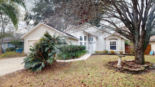 property at 1738 Chandelier Cir E