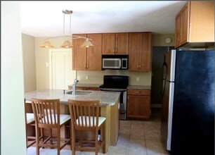 7 Hopedale St in Hopedale, MA - Foto de edificio - Building Photo
