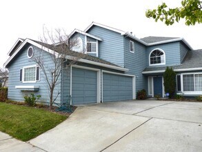 703 Bahama Ln in Foster City, CA - Building Photo - Building Photo