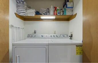 5 Redwood St in Enfield, CT - Building Photo - Building Photo