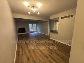 1424 Applegate Ct in Lawrence, KS - Building Photo - Building Photo