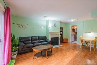 249 New Britain Ave in Farmington, CT - Building Photo - Building Photo