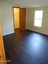 5011 Lake Dr in Panama City, FL - Building Photo - Building Photo