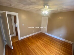 39 Early Ave, Unit 1 in Medford, MA - Building Photo - Building Photo
