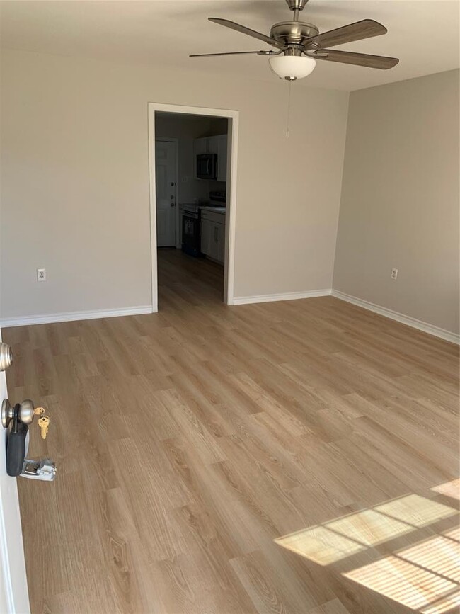 202 Hall St in Elgin, TX - Building Photo - Building Photo
