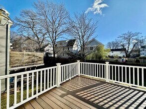 17 Hamlet St, Unit 17 in Somerville, MA - Building Photo - Building Photo
