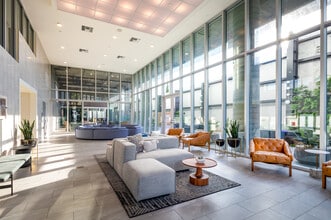 Fusion Hollywood in Los Angeles, CA - Building Photo - Lobby