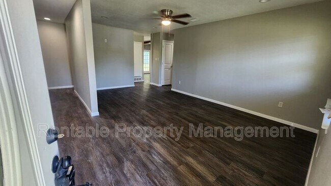 309 Forrest Hill Ln in Grand Prairie, TX - Building Photo - Building Photo