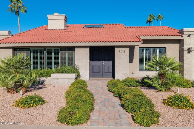 8018 E Via Campo in Scottsdale, AZ - Building Photo - Building Photo