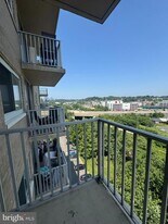 1225 Martha Custis Dr in Alexandria, VA - Building Photo