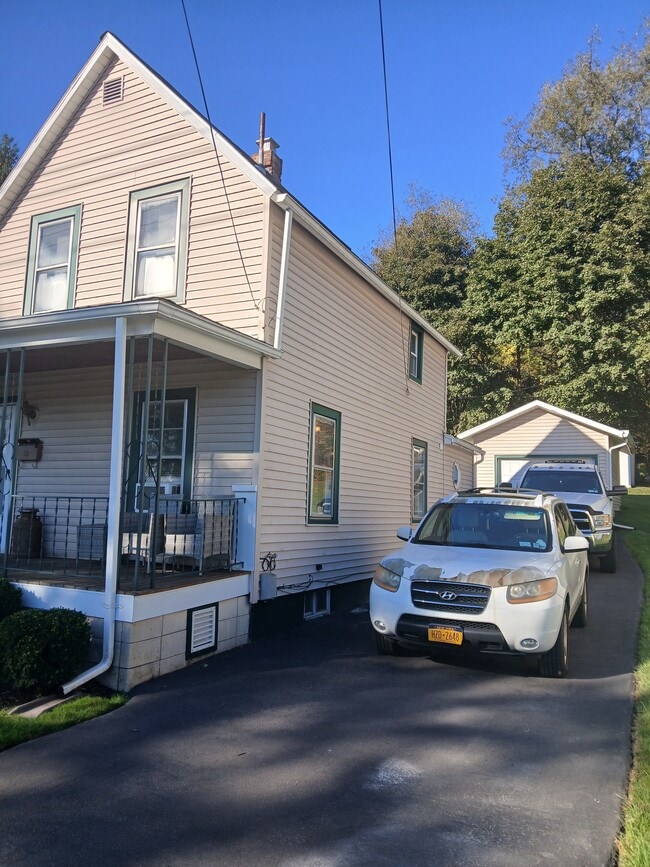25 Robble Ave in Endicott, NY - Building Photo - Building Photo