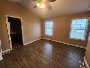 1948 Glenbridge Rd, Unit 1946 in Bloomington, IL - Building Photo - Building Photo