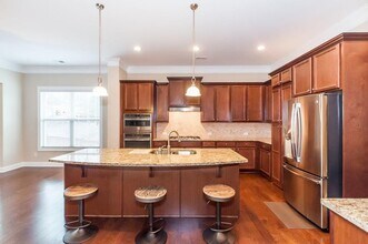 4505 Summersweet Dr in Marietta, GA - Building Photo - Building Photo