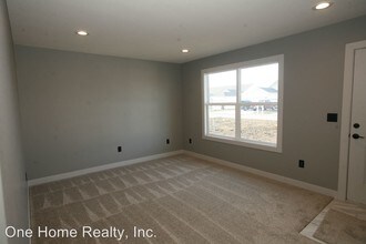 11818 Ridgeway Dr in St. Joseph, MO - Building Photo - Building Photo
