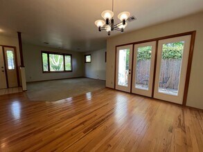 139 Wightman St in Ashland, OR - Building Photo - Building Photo