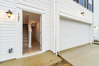 127 Sitka Willow Dr in Reynoldsburg, OH - Foto de edificio - Building Photo