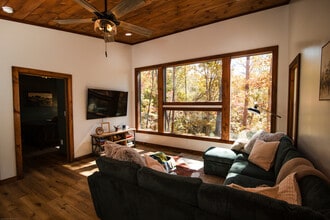 200 Echo Ln in Ellijay, GA - Building Photo - Building Photo
