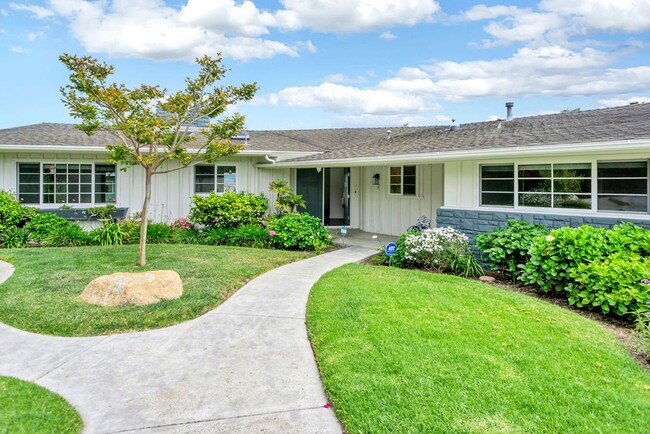 5827 La Jolla Mesa Dr in San Diego, CA - Building Photo - Building Photo