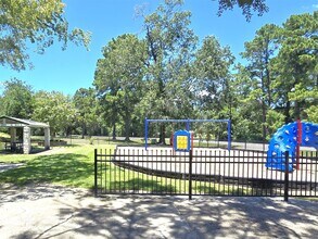 560 Brandon Rd in Conroe, TX - Building Photo - Building Photo