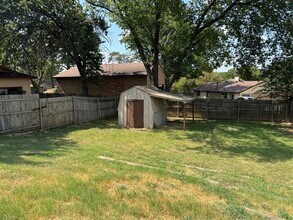 410 Shelmar Dr in Euless, TX - Building Photo - Building Photo