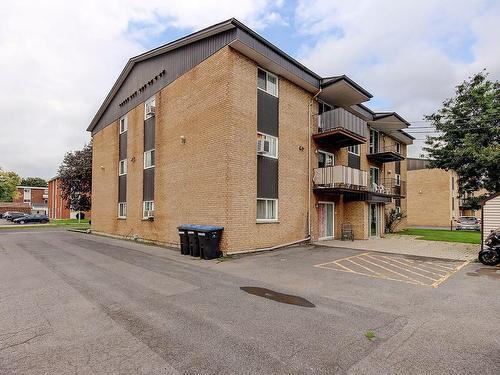 851 Tanguay Rue in St-Jean-sur-Richelieu, QC - Building Photo