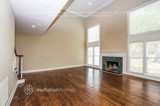 6525 Park S Dr in Charlotte, NC - Foto de edificio - Building Photo