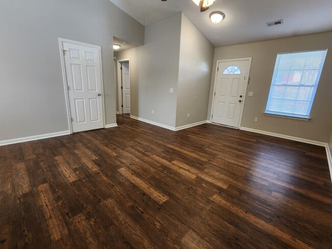 111 Goldfinch Ct in Piedmont, SC - Building Photo - Building Photo