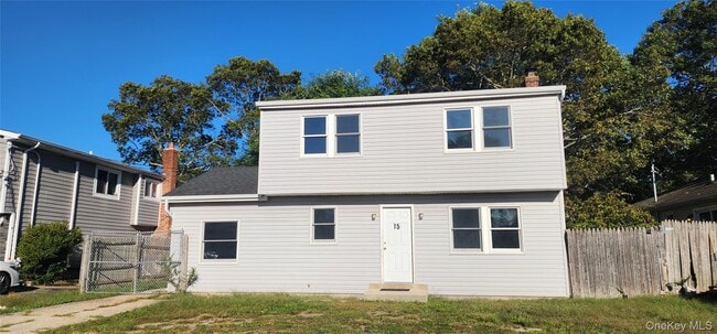 property at 15 Hollywood Dr