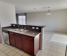 201 Dakota Ridge Dr in Fort Worth, TX - Building Photo - Building Photo
