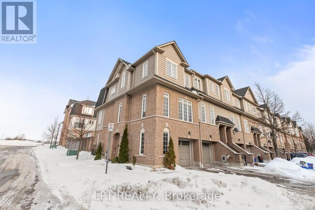 65 Oakins Ln in Ajax, ON - Building Photo - Building Photo