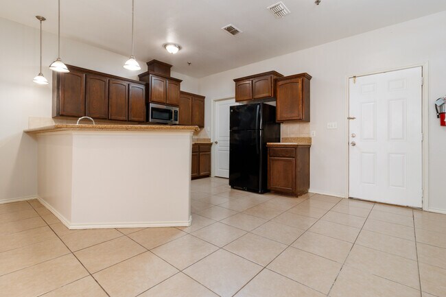 1304 W Kiwi Ave in Pharr, TX - Building Photo - Building Photo