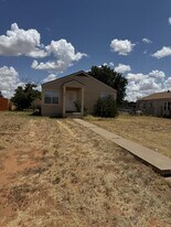 606 Mckinney Ave in Odessa, TX - Building Photo