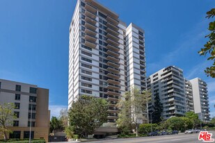 10445 Wilshire Blvd in Los Angeles, CA - Building Photo