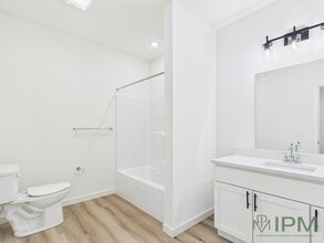 The Flats at Hampden in Camp Hill, PA - Building Photo - Building Photo