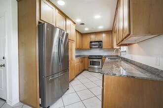 10915 Cedarhurst Dr in Houston, TX - Building Photo - Building Photo