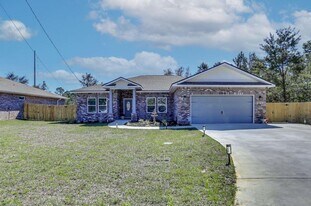 17 Lucky Ln in Mary Esther, FL - Building Photo