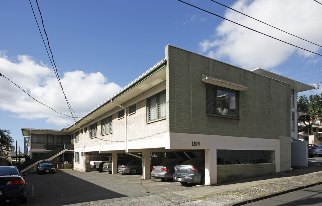 1109 Davenport St in Honolulu, HI - Building Photo