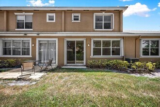6891 Blue Skies Dr in Greenacres, FL - Building Photo - Building Photo