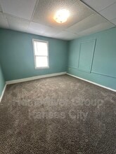 2304 Elm St in Higginsville, MO - Building Photo - Building Photo